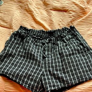 Amber Crombie nice shorts